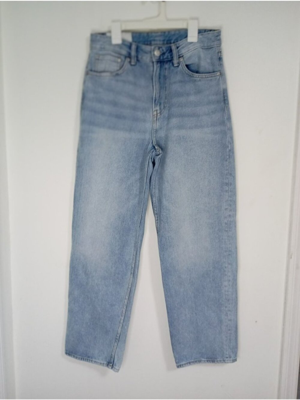 H&M Loose Fit Light Wash Denim Jeans 28x32 Straight Leg High Waist 100% Cotton